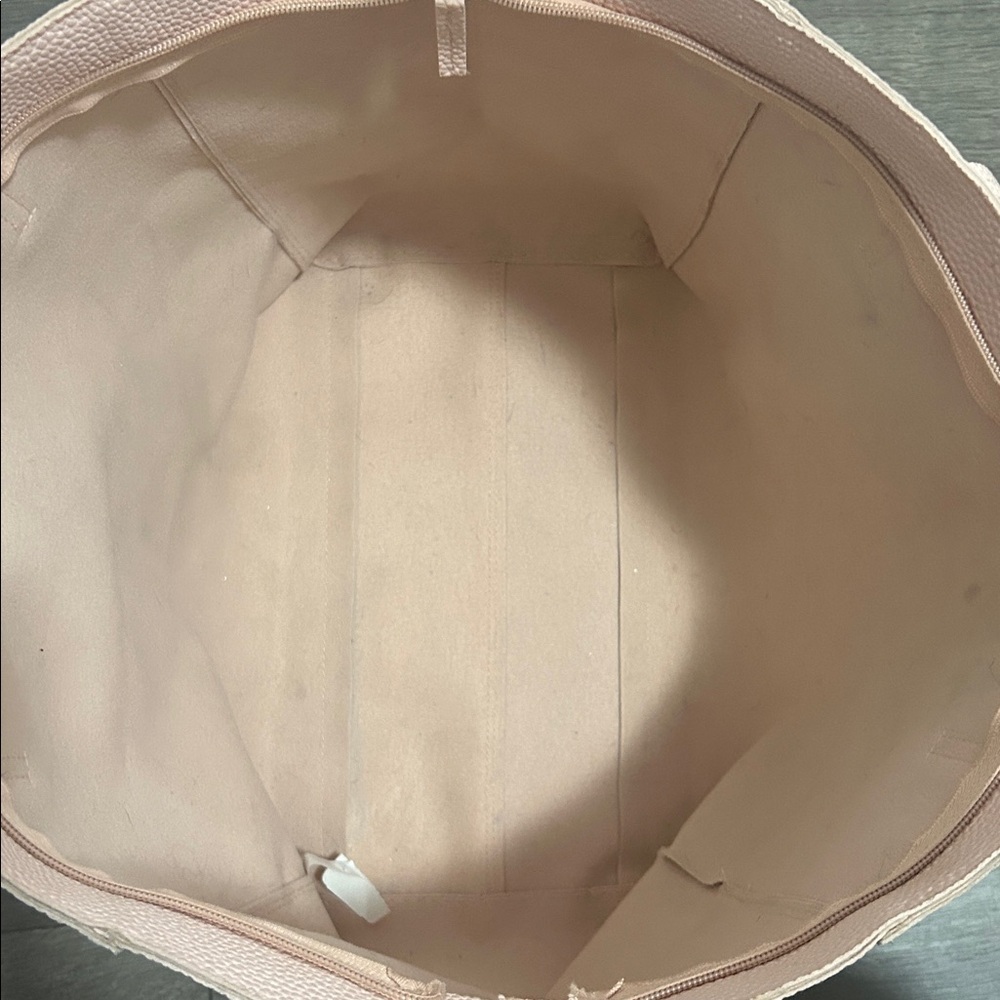 Bath & Body Works Black Friday 2017 VIP Blush Pink Zip Tote Weekender bag - Picture 5 of 6